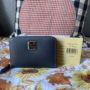Dooney & Bourke Grey  Key & Card Holder